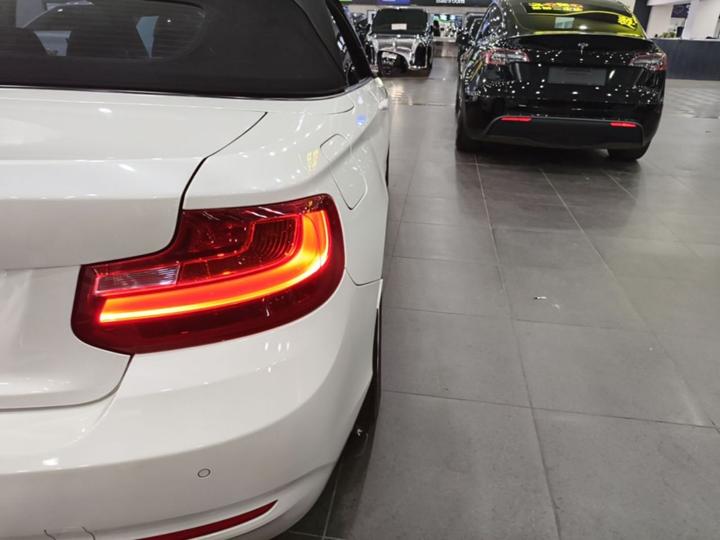 2 Series Imported 2015 218i Convertible Coupe photo 7