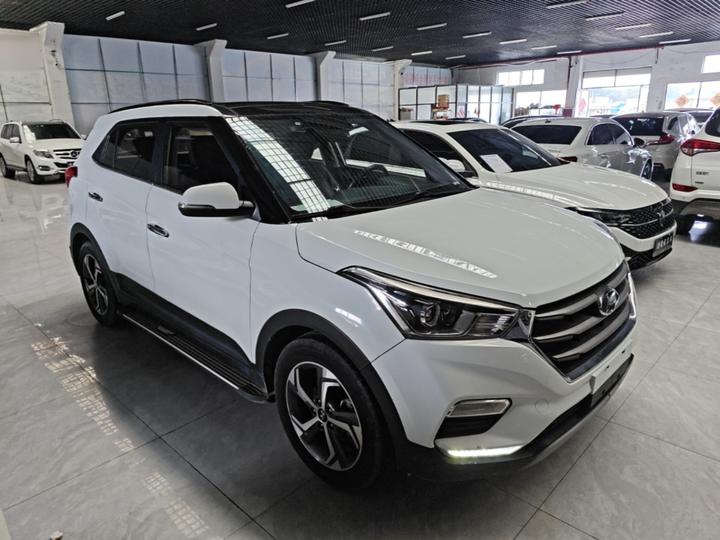 ix25 2017 1.6L AT Smart photo 3