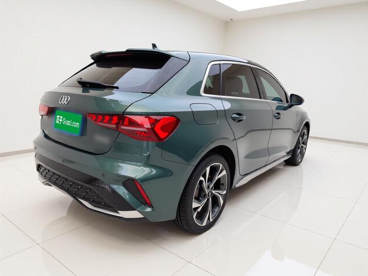 A3 2025 Sportback 35TFSI Flying Spur Exclusive photo 6