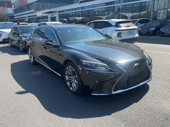 LS 2018 500h Executive China VI photo 3
