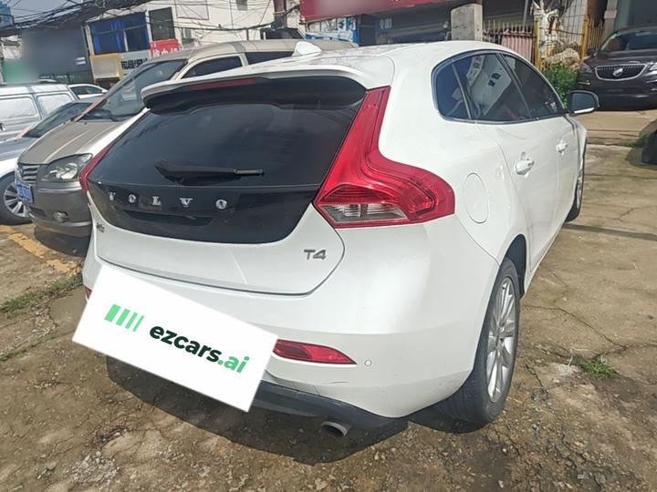 V40 2016 T4 photo 4