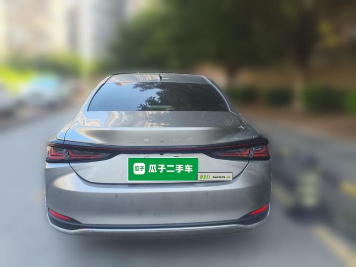 ES 2025 200 Exclusive photo 5