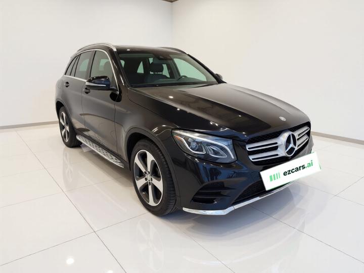 GLC 2017 GLC 260 4MATIC Luxury photo 3