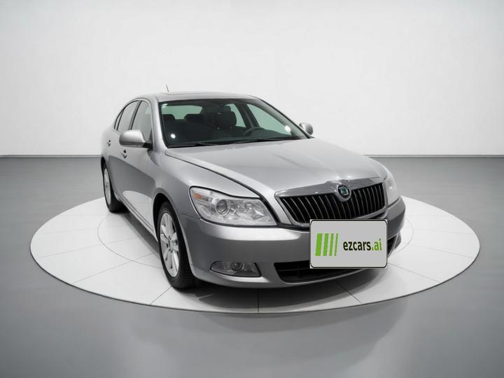 Octavia 2013 1.6L MT photo 3