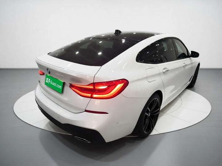 6 SeriesGT 2018 640i xDrive M Sport Package photo 6
