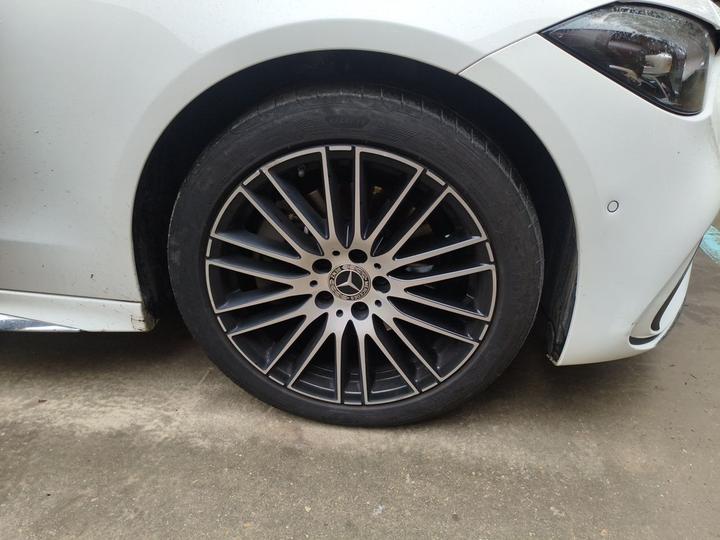 C-Class 2024 C 200 L Sport photo 8