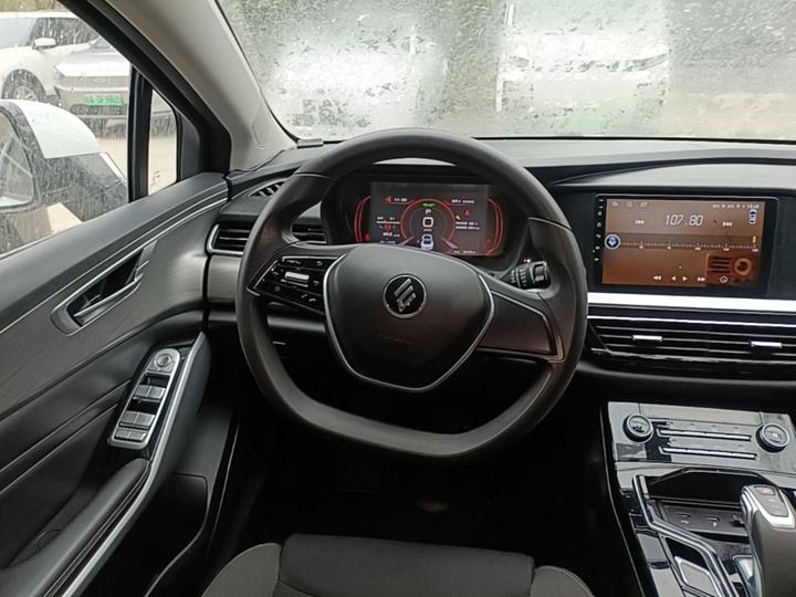 EV 2023 Standard Range photo 6