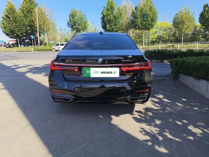 7 Series 2018 730Li Leading M Sport Package photo 3