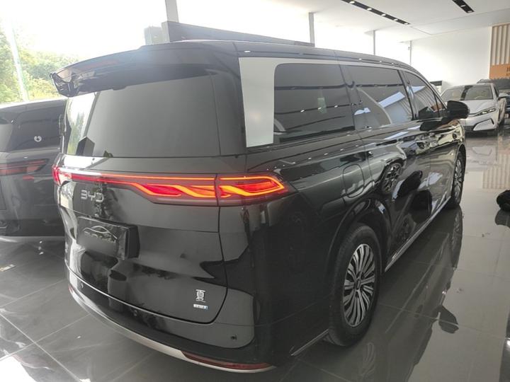 2025 DM-i 1.5T 180km Excellence photo 4