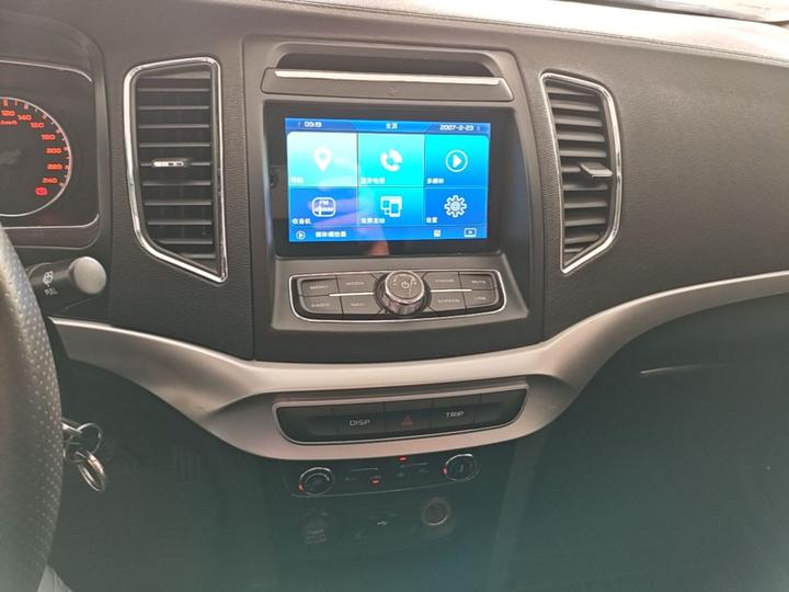 Vision 2016 1.5L MT photo 8