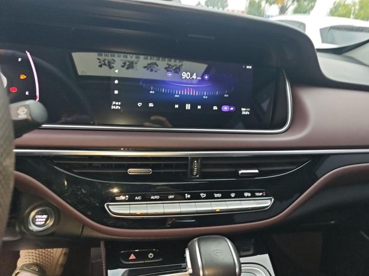 GAC Trumpchi M6 2023 PRO 270T DCT Luxury photo 8