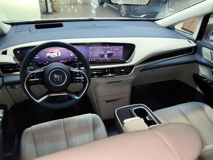 2023 2.0T 6-Seater photo 5