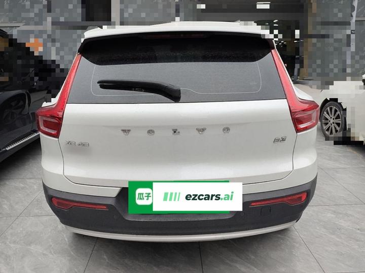 XC40 2024 B3 Luxury photo 3