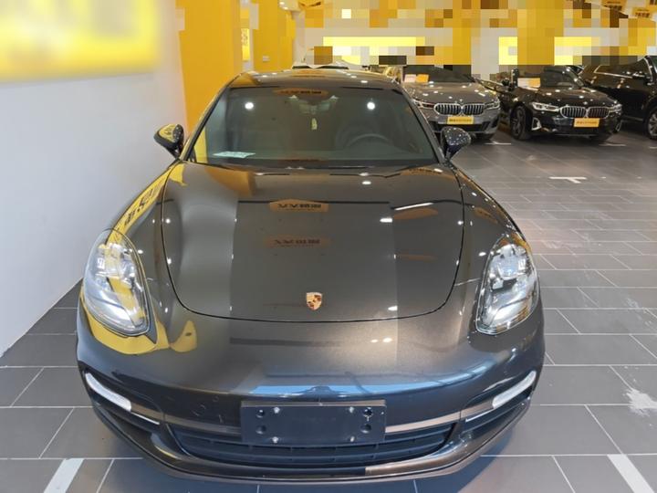 2017 Panamera Executive Extended 3.0T photo 2