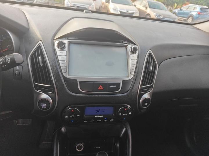 ix35 2015 2.0L AT RWD Smart China V photo 8