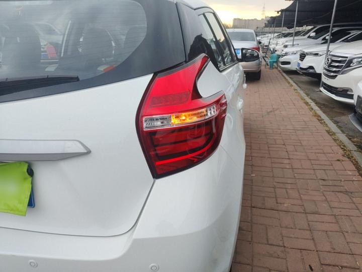 YARiS L 2020 1.5L CVT Leading photo 7