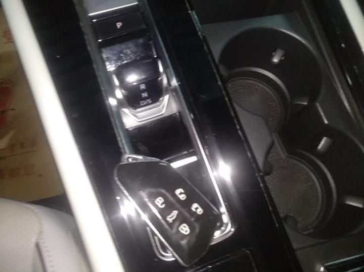 Viloran 2022 380TSI photo 8