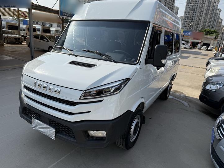 IVECO Daily 2023 2.5T A35M1 Short Wheelbase 5-9-Seater