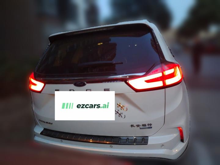 Edge 2021 PLUS EcoBoost 245 RWD 7-Seater photo 3