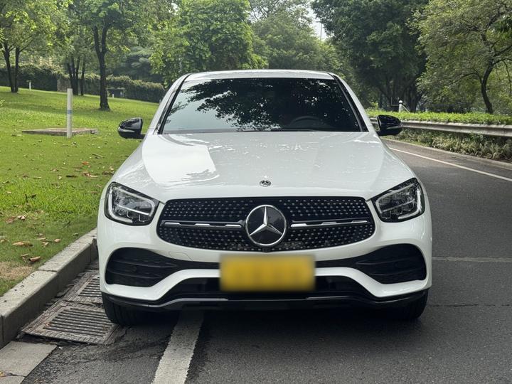 GLC Coupe 2020 GLC 260 4MATIC Coupe SUV photo 3