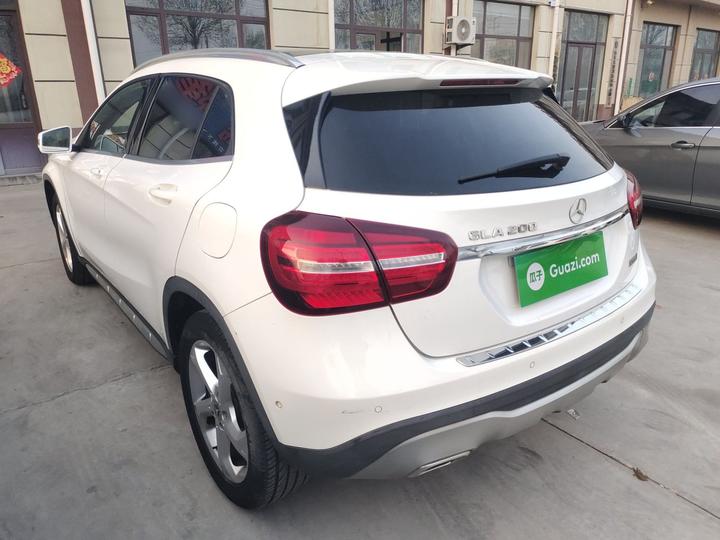 GLA 2017 GLA 200 Dynamic photo 4