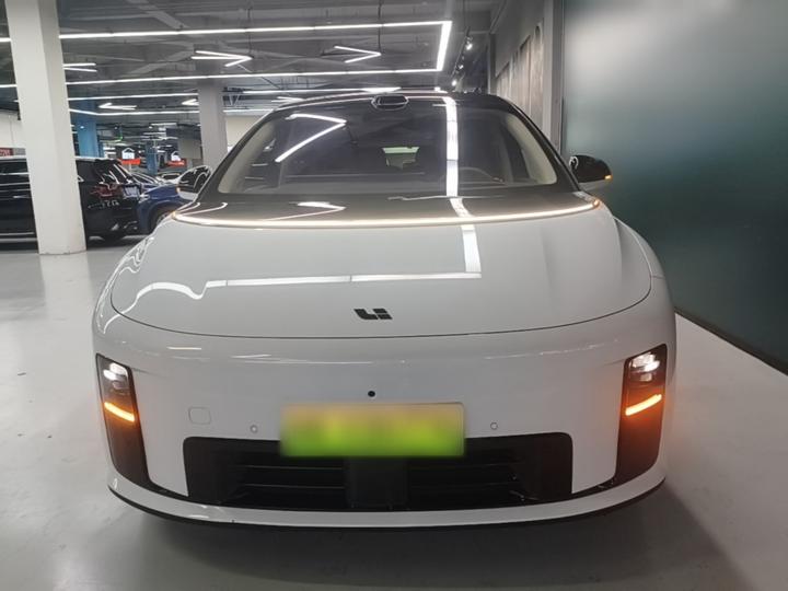 Li Auto i8 2025 Standard photo 2