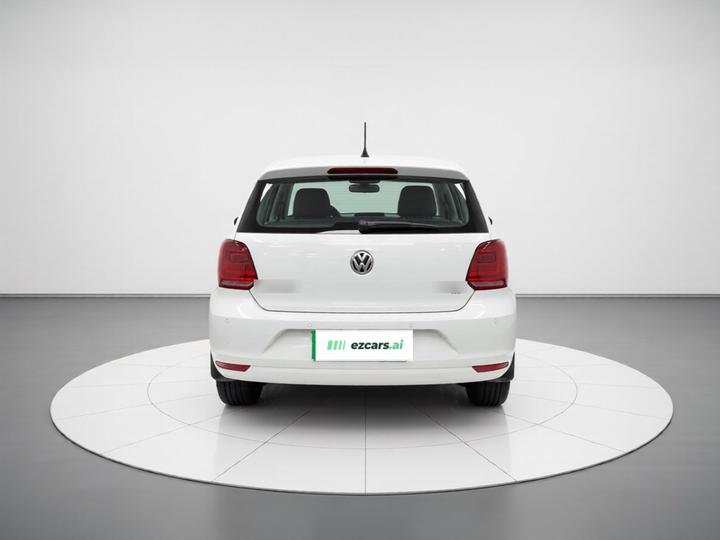 Polo 2016 1.6L AT Comfort photo 5