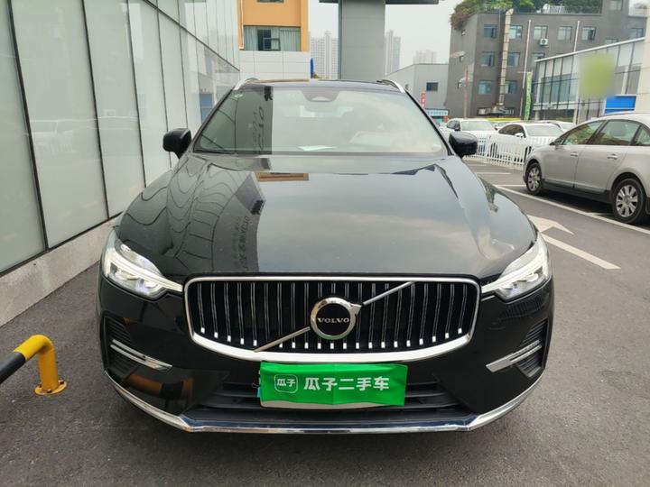 XC60 2025 B5 AWD Luxury photo 2