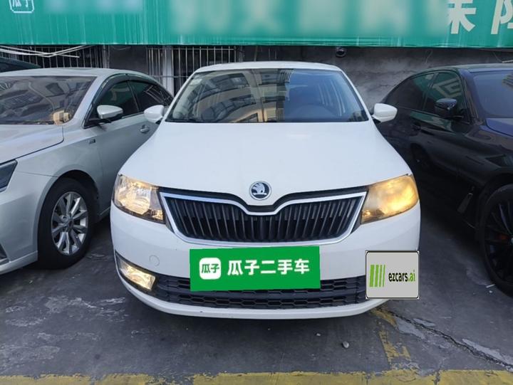 Rapid Spaceback 2016 Facelift 1.6L AT photo 2