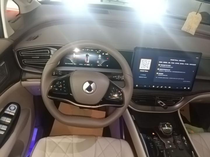 D9 2022 DM-i 970 AWD Flagship photo 6