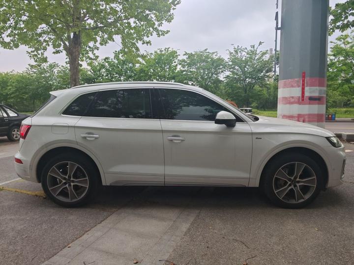 Q5L 2021 45 TFSI Luxury Dynamic photo 3