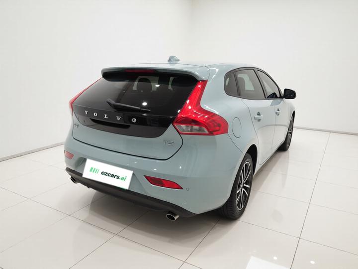 V40 2017 T3 photo 6