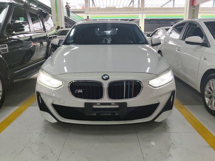 1 Series 2019 118i M Sport Package photo 2