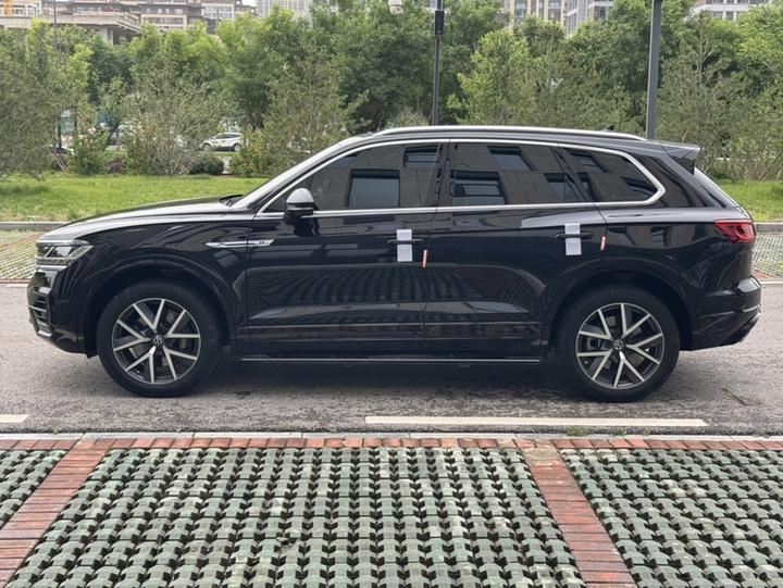 Touareg 2021 3.0TSI Classic Sport Package photo 4