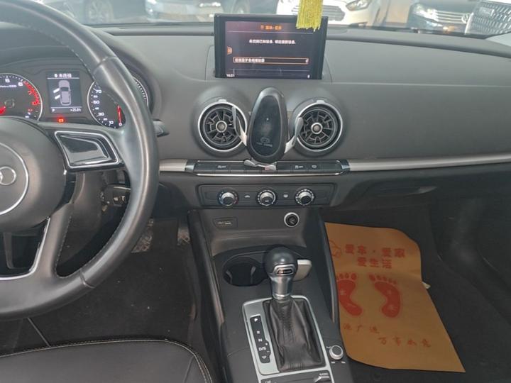 A3 2017 Sportback 35 TFSI Progressive photo 8