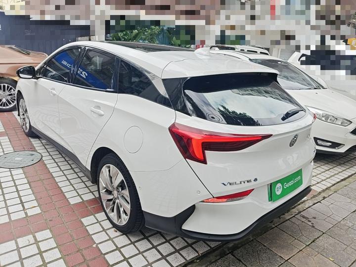 6 2020 PHEV photo 4