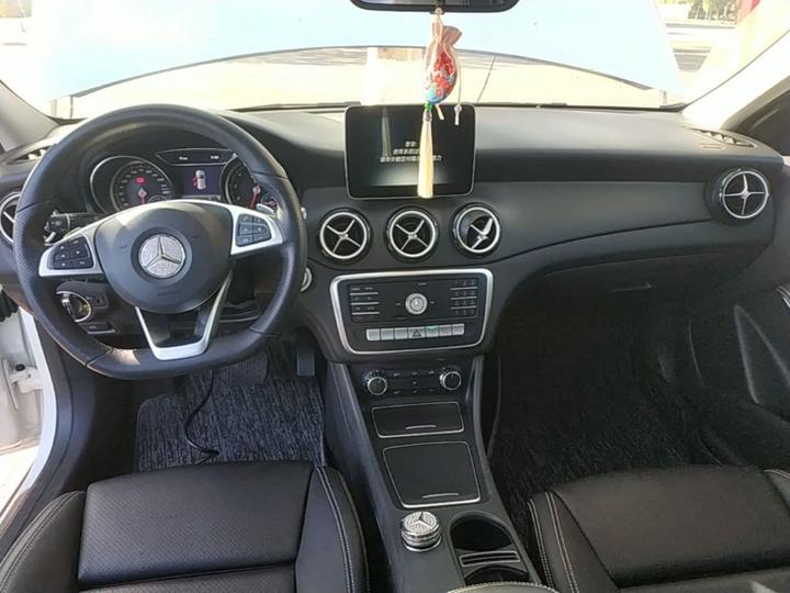 GLA 2019 GLA 200 Dynamic photo 5