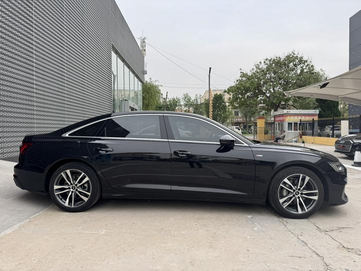 A6L 2022 40 TFSI Luxury Dynamic photo 3