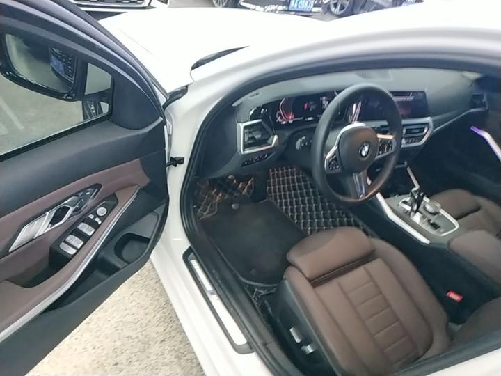 3 Series 2020 325i M Sport Package photo 4