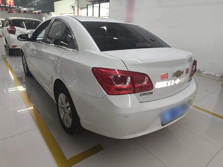 2015 1.5L Classic SE AT photo 4
