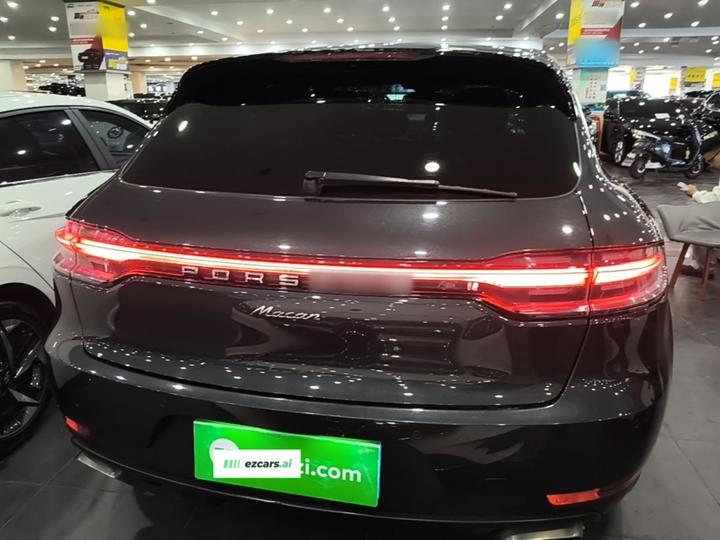 2020 Macan 2.0T photo 3