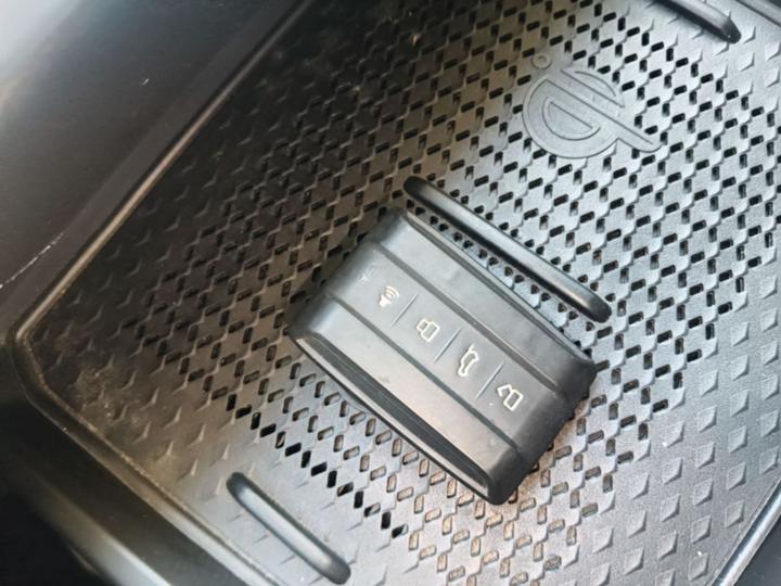 400 EV 2023 Hi4-T photo 8