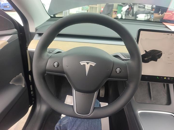 Model Y 2022 RWD photo 6