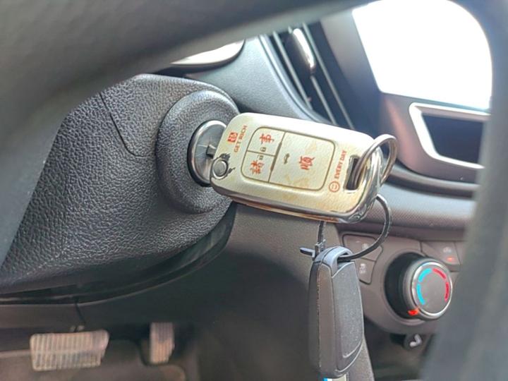 Cavalier 2019 320 AT photo 8