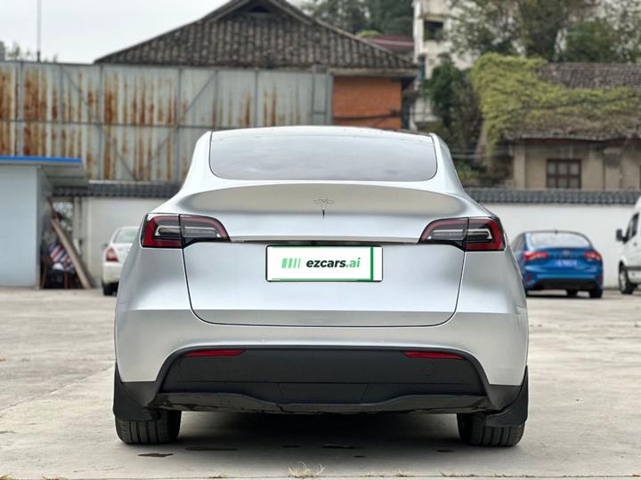 Model Y 2022 RWD photo 5