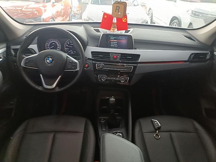 X1 2018 sDrive20Li Leading photo 5
