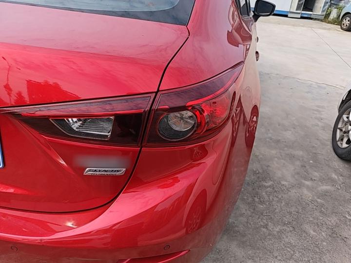 3 Axela 2017 Sedan 1.5L AT Comfort China V photo 7