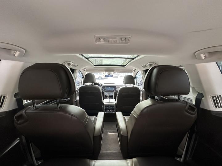 Viloran 2020 380TSI Flagship photo 7