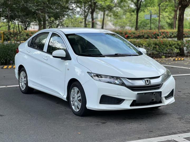 2017 1.5L CVT Comfort photo 3
