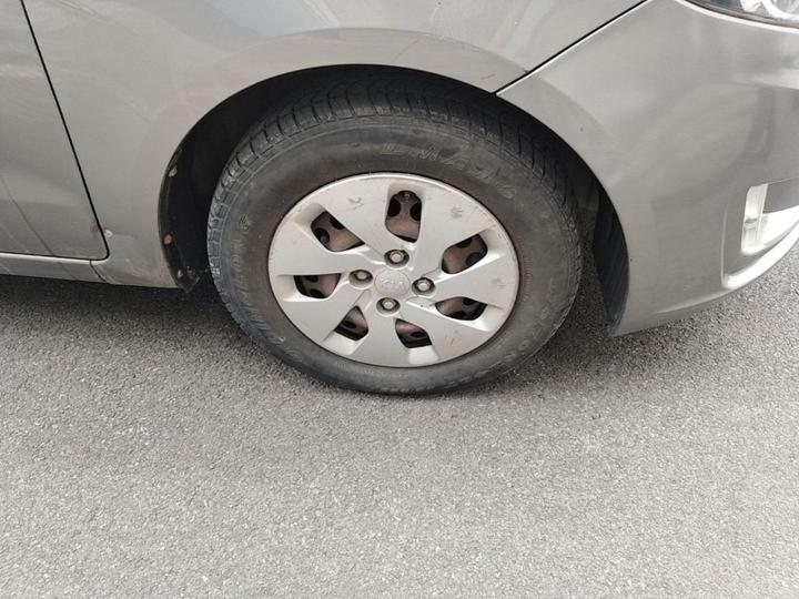 K2 2011 Sedan 1.4L MT GLS photo 8
